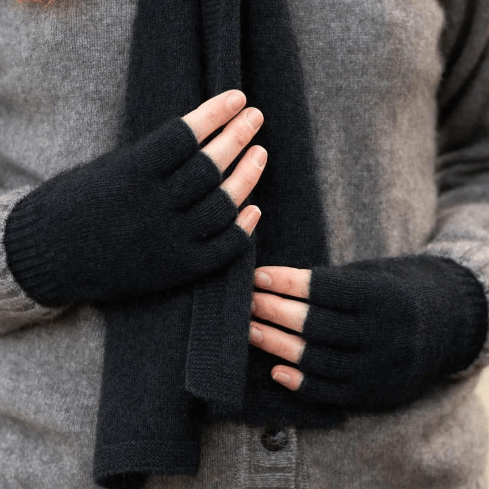 Lothlorian Open Finger Glove