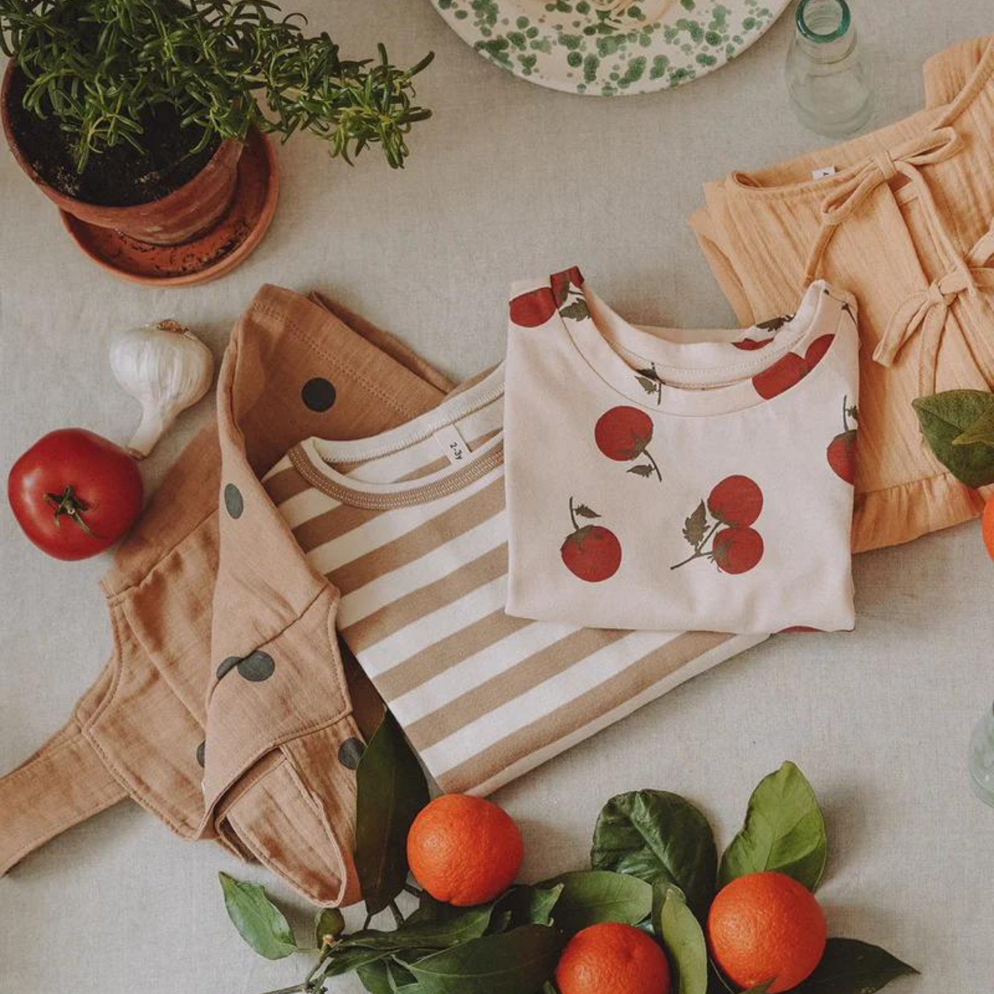 Organic Zoo Tomato Classic T-shirt
