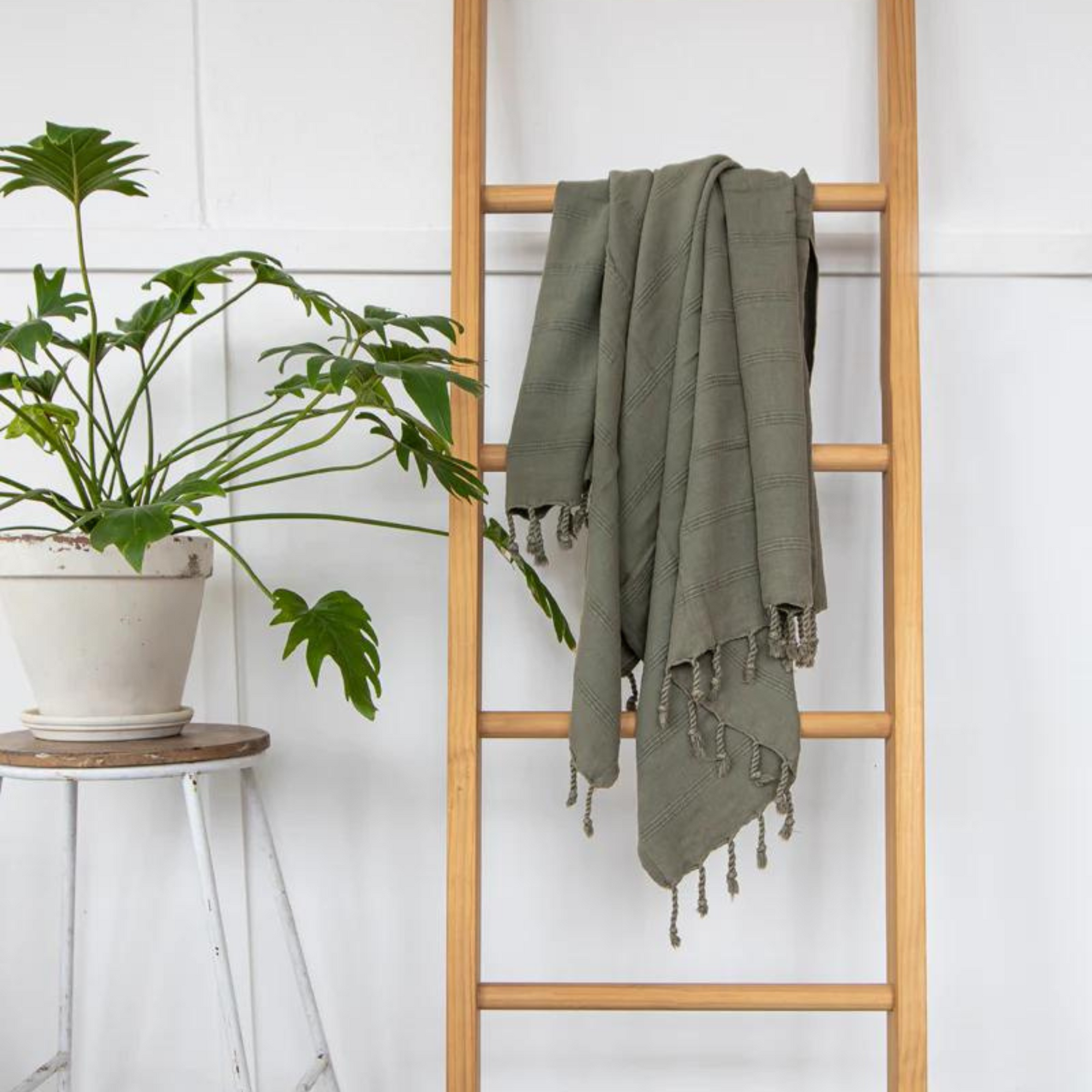 Izzy & Jean Stonewash Towel