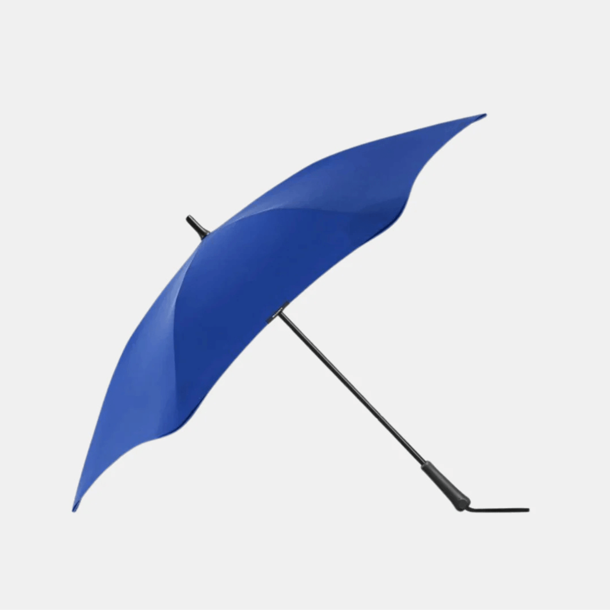 Blunt Umbrella Classic Ocean Blue standing